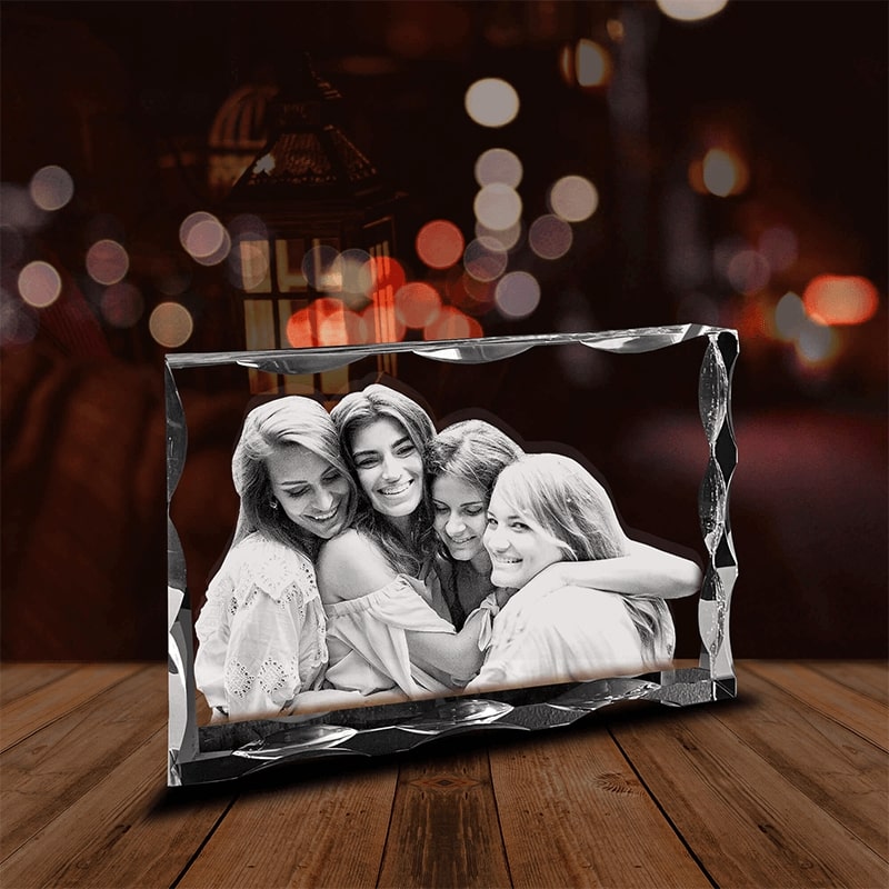 Preserving Memories in Three Dimensions with The Magic of 3D Crystal Photo 